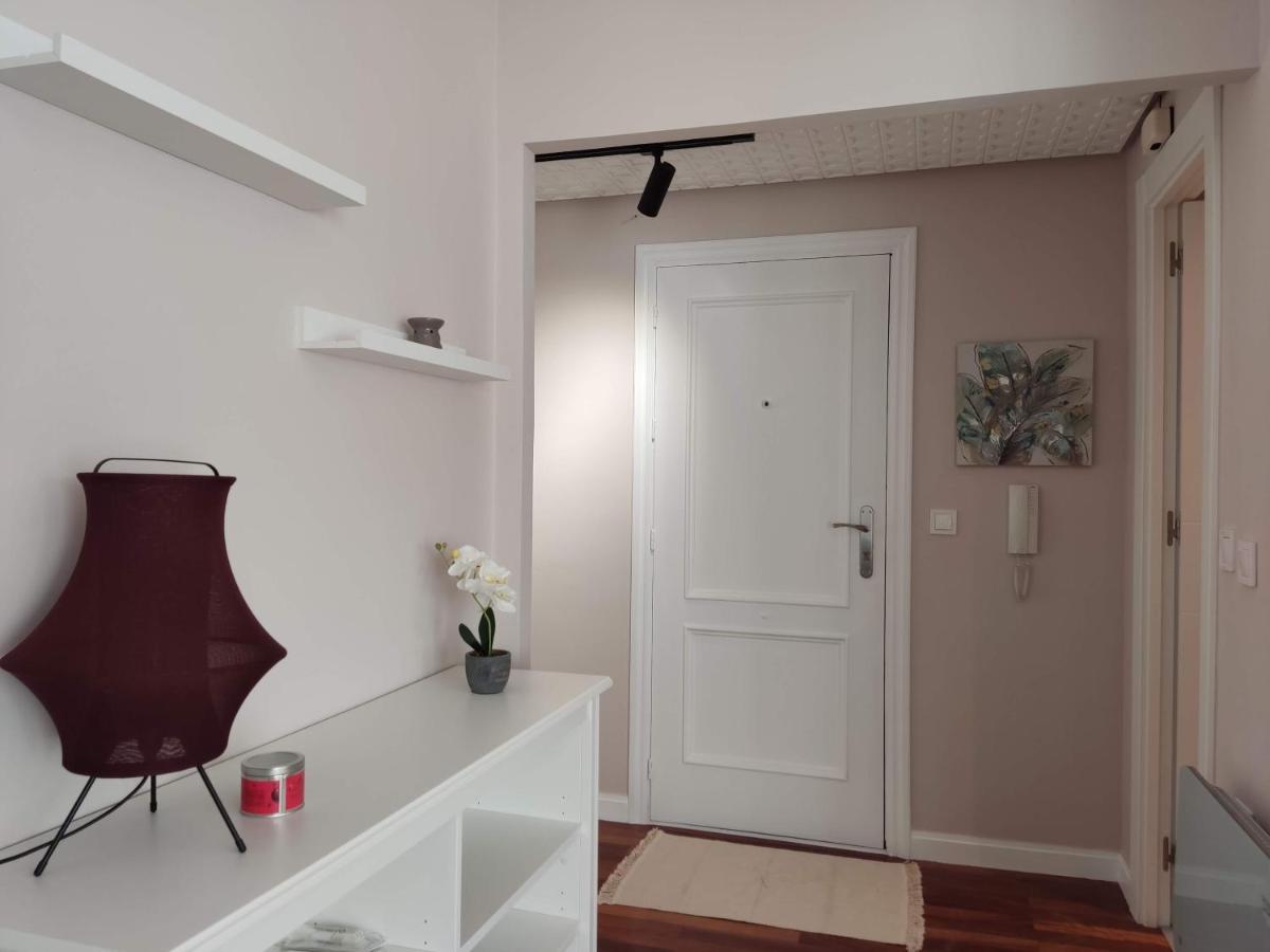 Acogedor Apartamento Junto A La Plaza Villasana de Mena Exterior foto